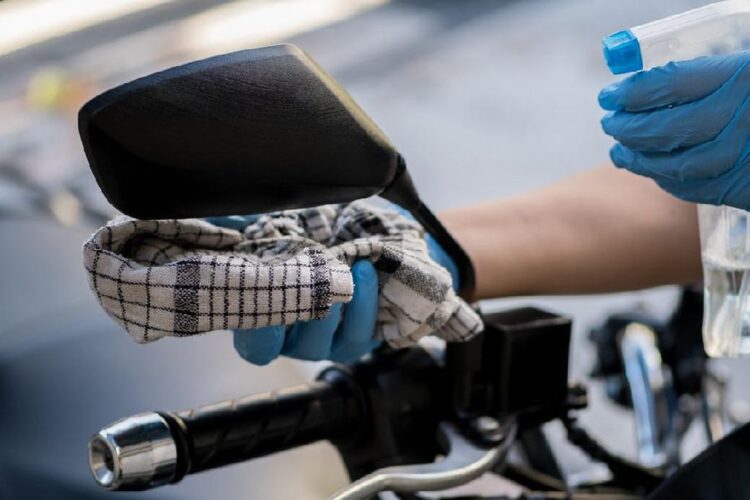 Cara Membersihkan Bekas Stiker Di Motor