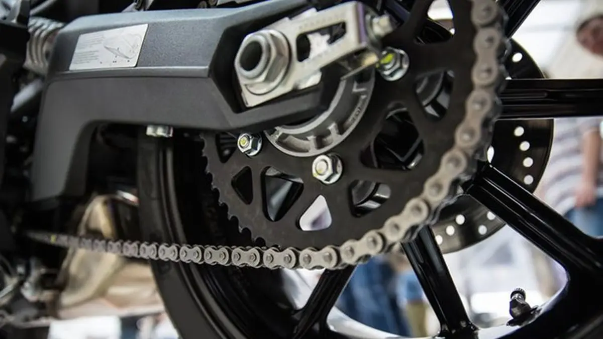 Cara Mengencangkan Rantai Motor Tanpa ke Bengkel